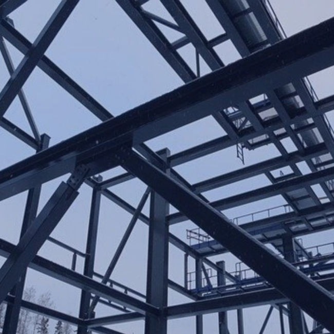 Imatge d'una estructura metàl·lica per la construcció d'un edifici